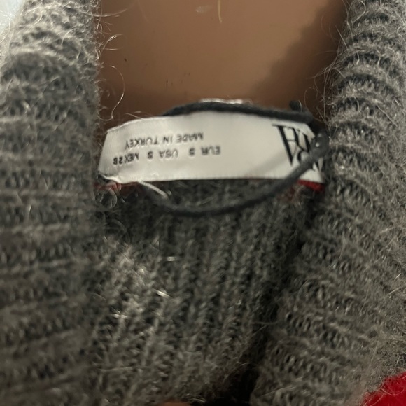 Zara Turtleneck - Picture 3 of 4